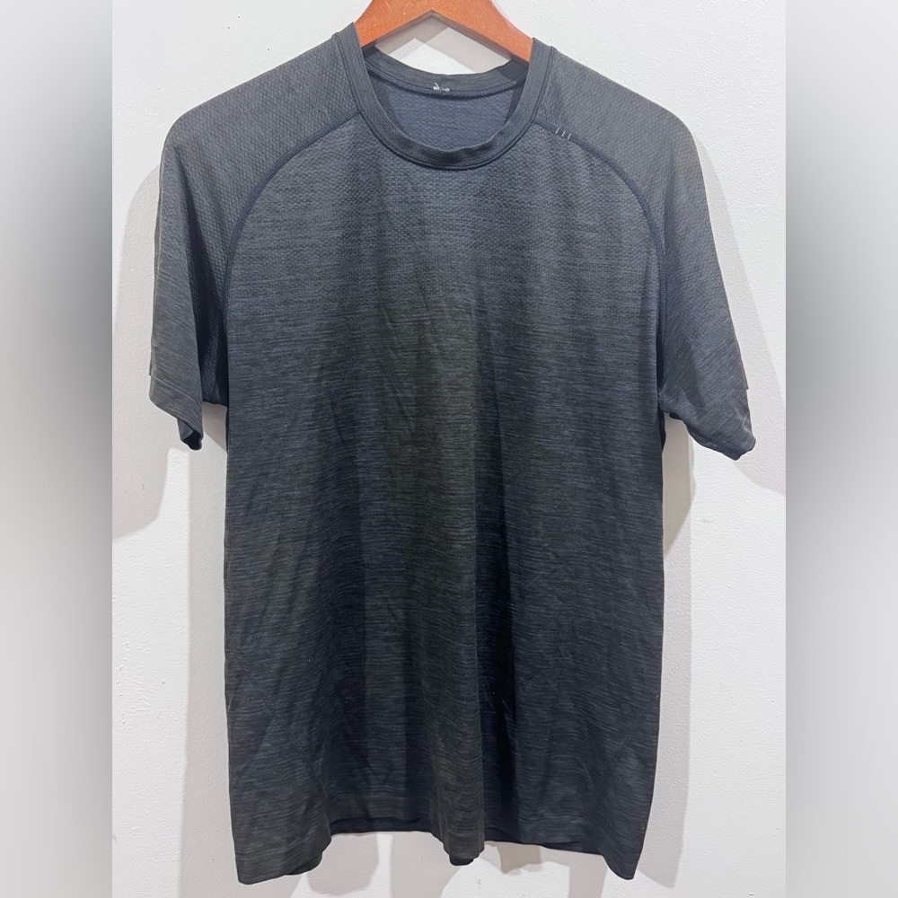 lululemon athletica Dark Gray Short Sleeve Tee